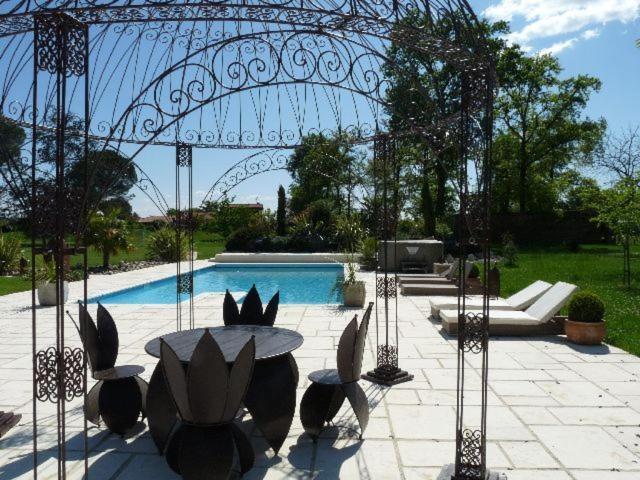 Manoir Des Chanterelles Meauzac Bagian luar foto